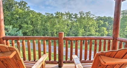Cozy Lodge Suite with Kitchen in Amish Country