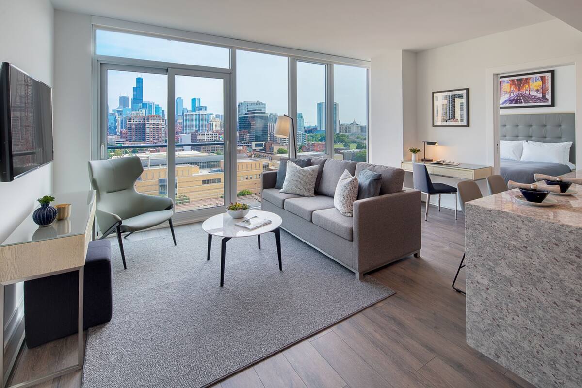 Deluxe Suite, 1 Bedroom | Living room
