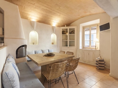 CHARMING FISHERMAN HOUSE WITH TERRACE