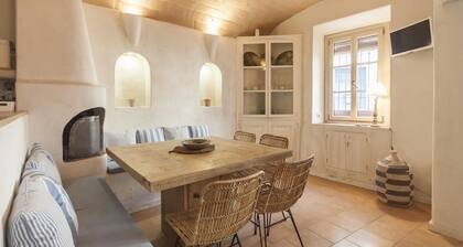 CHARMING FISHERMAN HOUSE WITH TERRACE