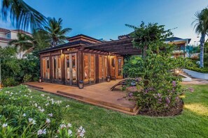 Exterior - Villa Nevaeh (West End Village)