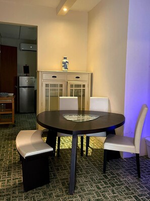 تناول الطعام