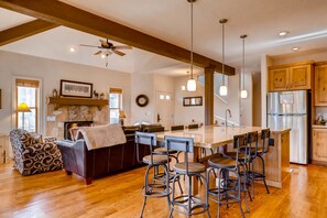 Condo, 3 Bedrooms | Private kitchen - Parkview 2250 by Vacasa (Park City)