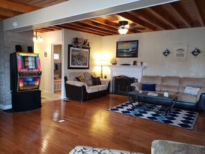 Smart TV, fireplace, video game console, Netflix