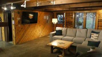 Smart TV, fireplace, DVD player, books