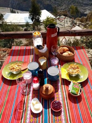 In-room dining - Colibrí Camping & Eco Lodge (La Paz)