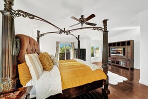 5 bedrooms, desk, iron/ironing board, free WiFi