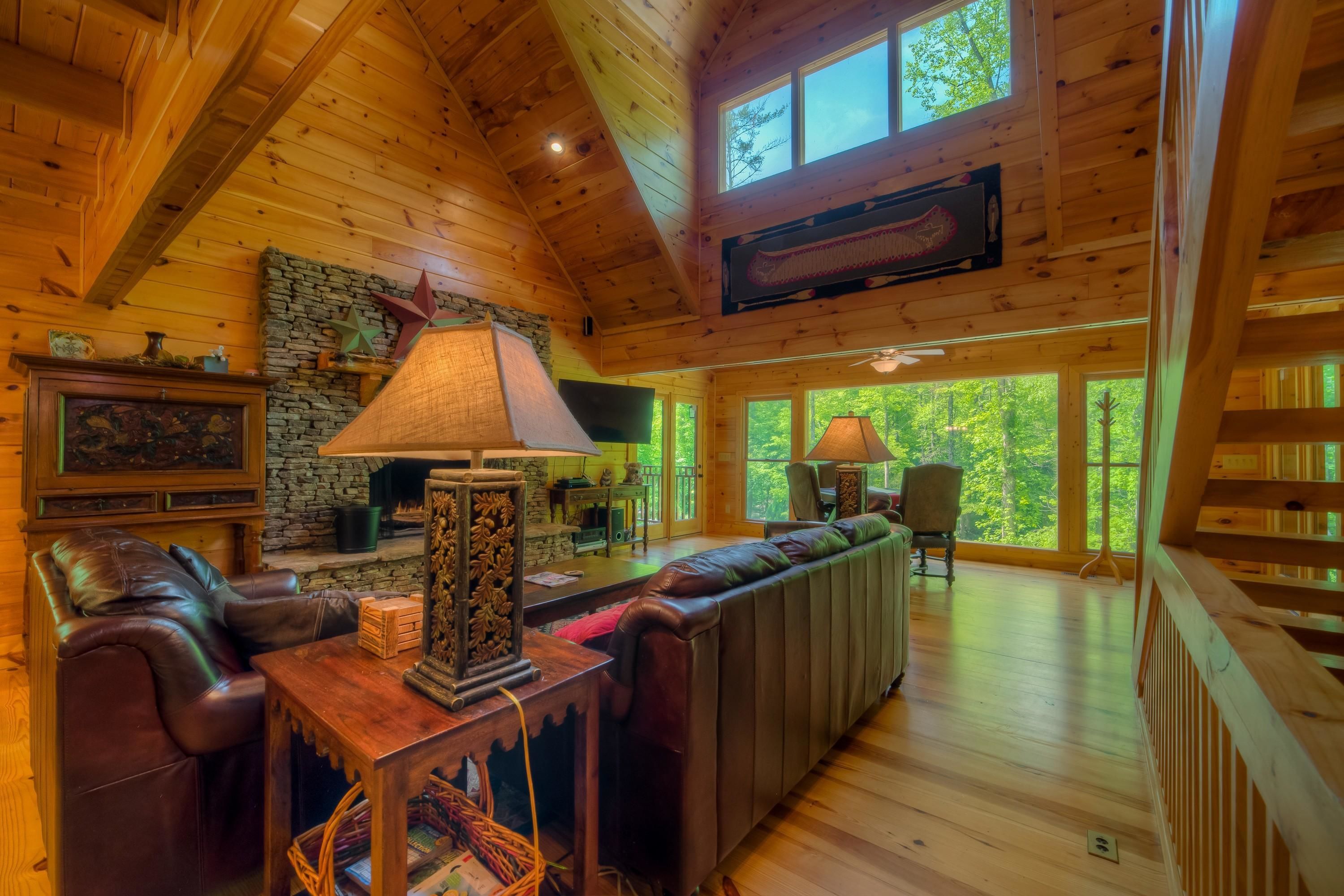 House, 4 Bedrooms | Living room