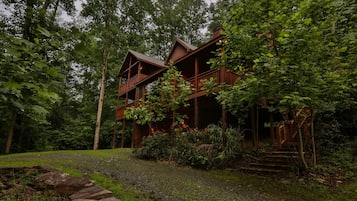 House, 4 Bedrooms | Exterior