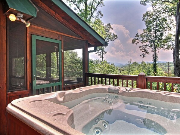 House, 3 Bedrooms | Exterior