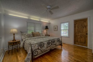 House, 2 Bedrooms | 2 bedrooms - Copper Basin River House by Vacasa (McCaysville)