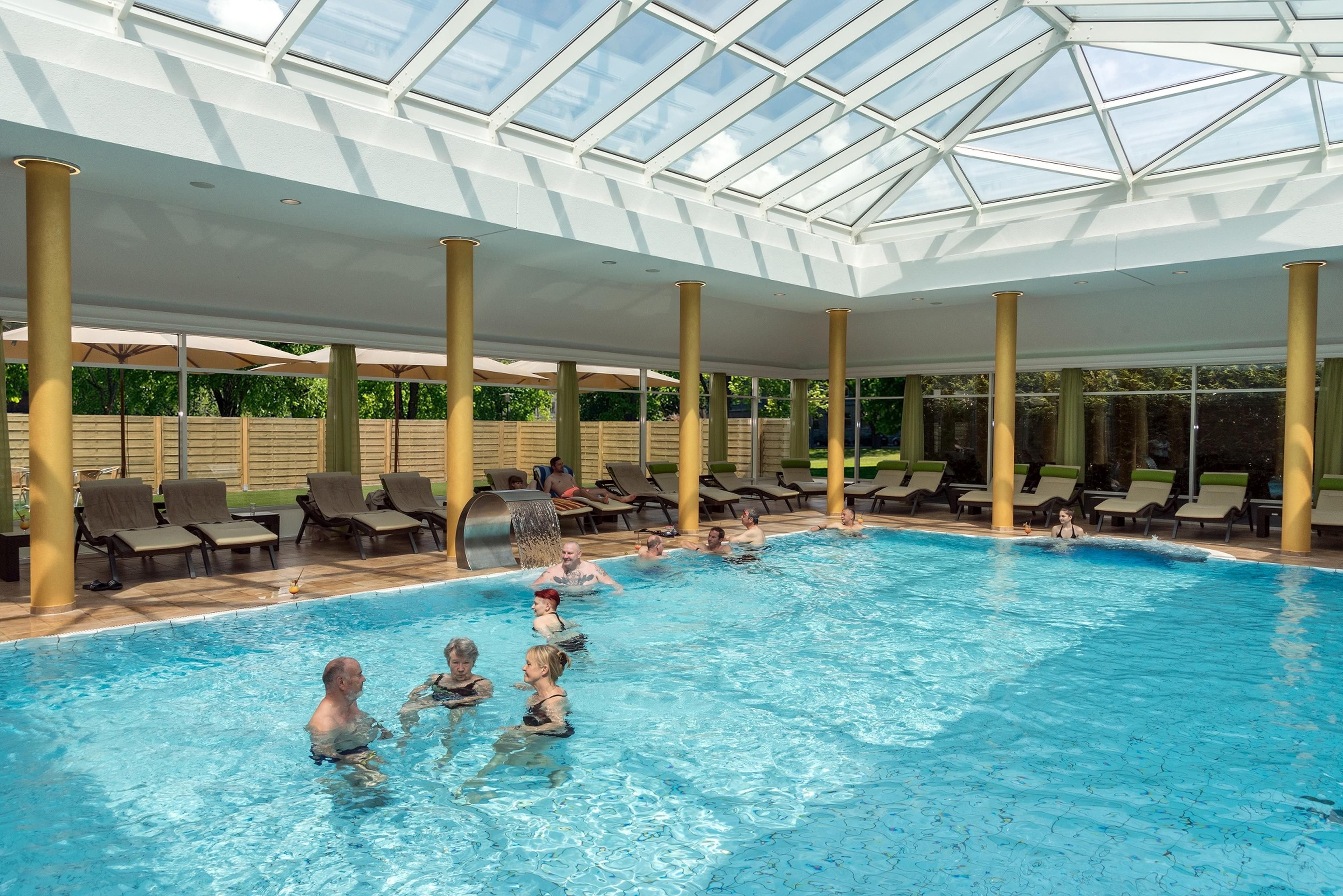 Innenpool, Liegestühle