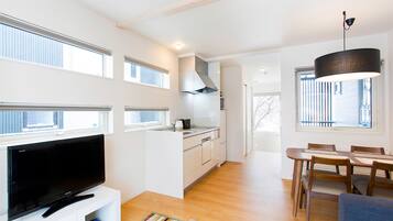 SeiSei 2 | In-room dining
