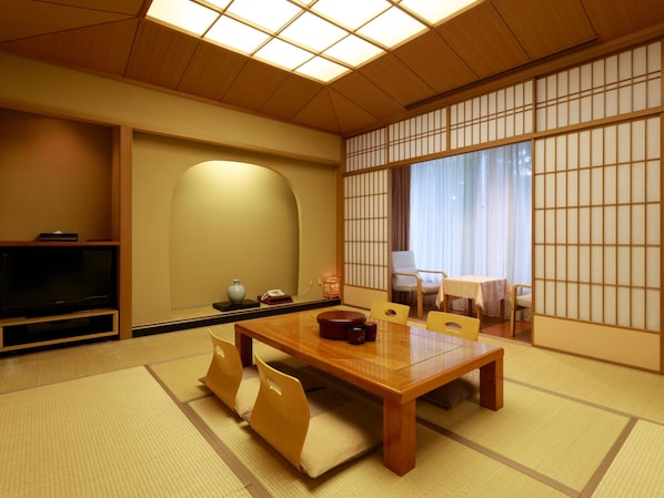 Habitación de estilo japonés, para no fumadores (10 Tatami+6 Tatami) | Wifi gratis