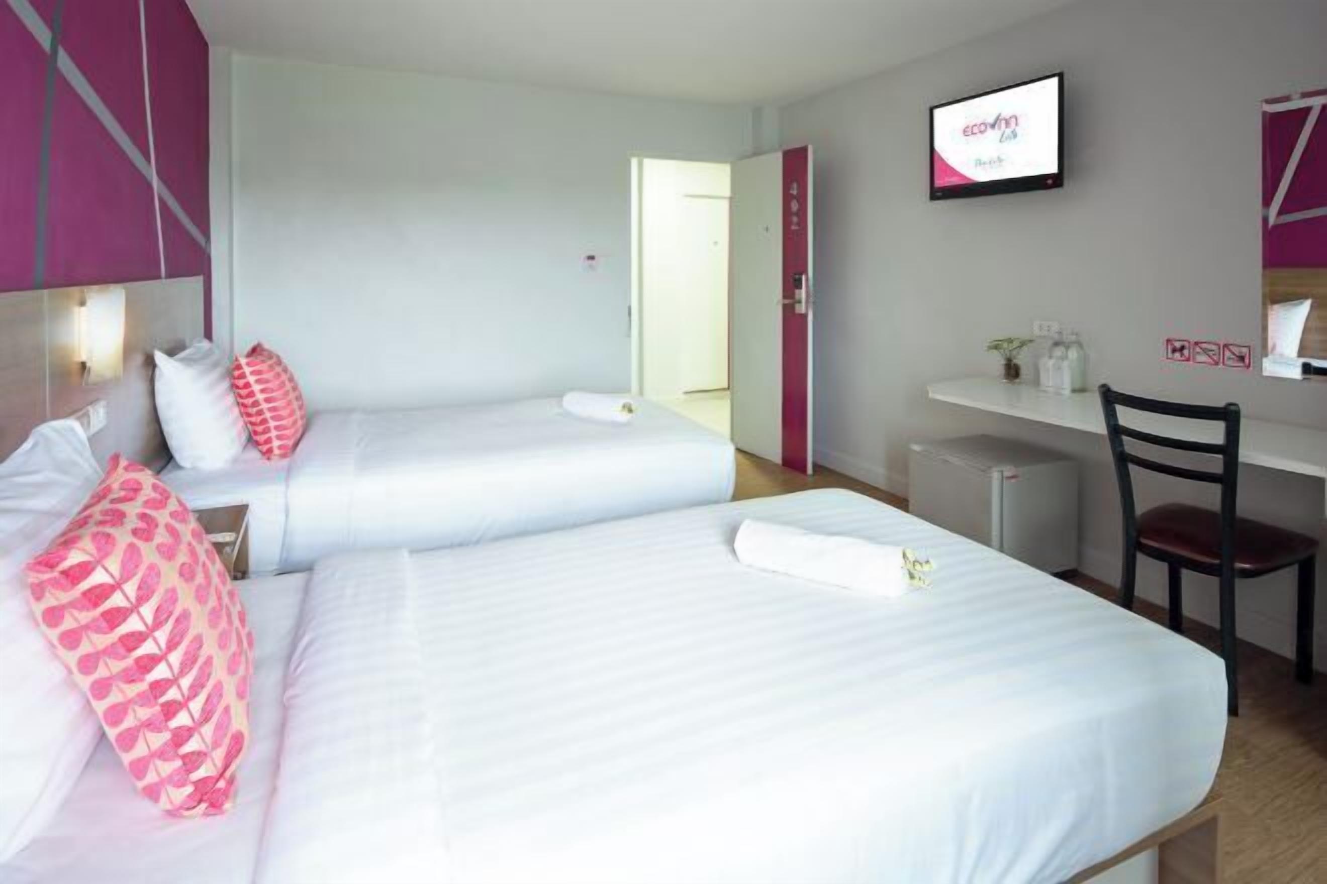 Desk, laptop workspace, free WiFi, bed sheets