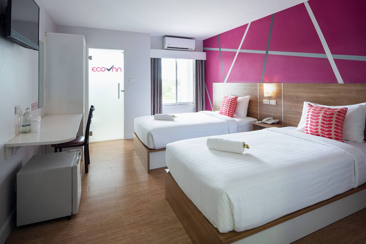 Desk, laptop workspace, free WiFi, bed sheets