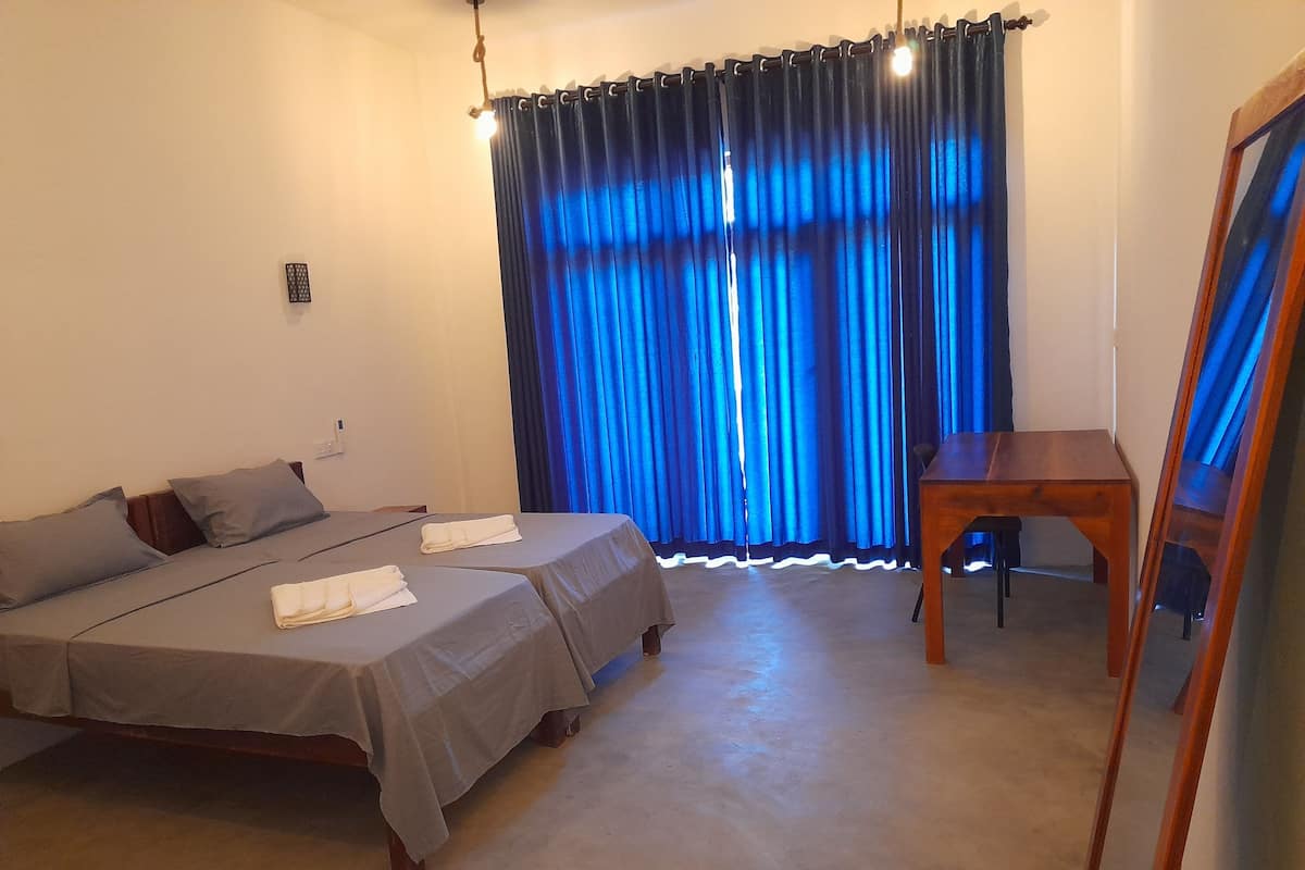 1 bedroom, Egyptian cotton sheets, premium bedding, down duvets