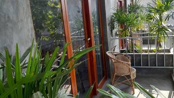 Deluxe Room, 1 Bedroom, Non Smoking, Pool View | Balcony