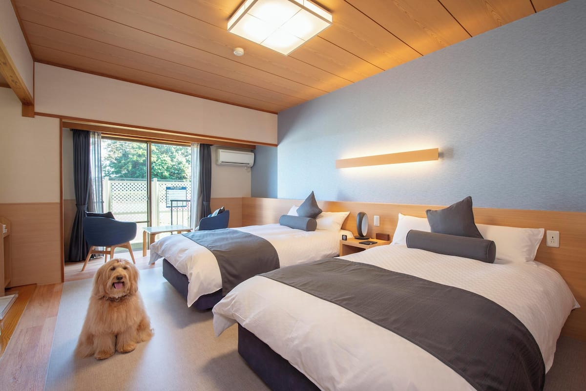 Habitación (Japanese Modern, DogParkDirectAccess) | Artículos del minibar gratis y caja de seguridad en la habitación