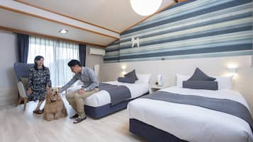 Top Floor Deluxe Twin Room | Free minibar, in-room safe, desk, blackout drapes