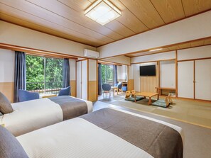 Japanese-Western-Style Room - Wan Wan Paradise Premier Izukogen (Ito)