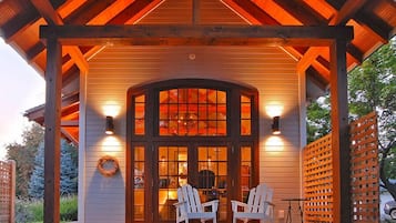 Luxury Cottage | Terrace/patio