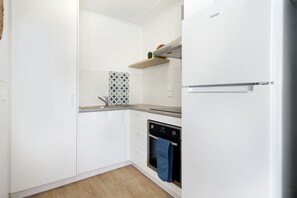 Apartment, 1 Schlafzimmer | Eigene Küche | Großer Kühlschrank, Mikrowelle, Ofen, Herdplatte