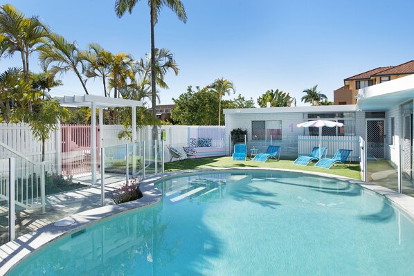 Outdoor pool, pool loungers