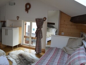 2 bedrooms, WiFi - Cozy 3 rooms with mezzanine, 6 ppl, Champagny-en-Vanoise (Champagny-en-Vanoise)