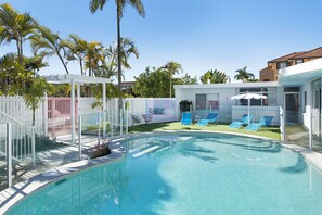 Outdoor pool, pool loungers