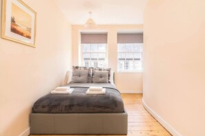2 bedrooms, iron/ironing board, travel cot, WiFi
