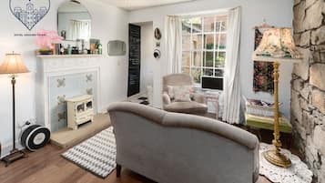 TV, peis og kontorer