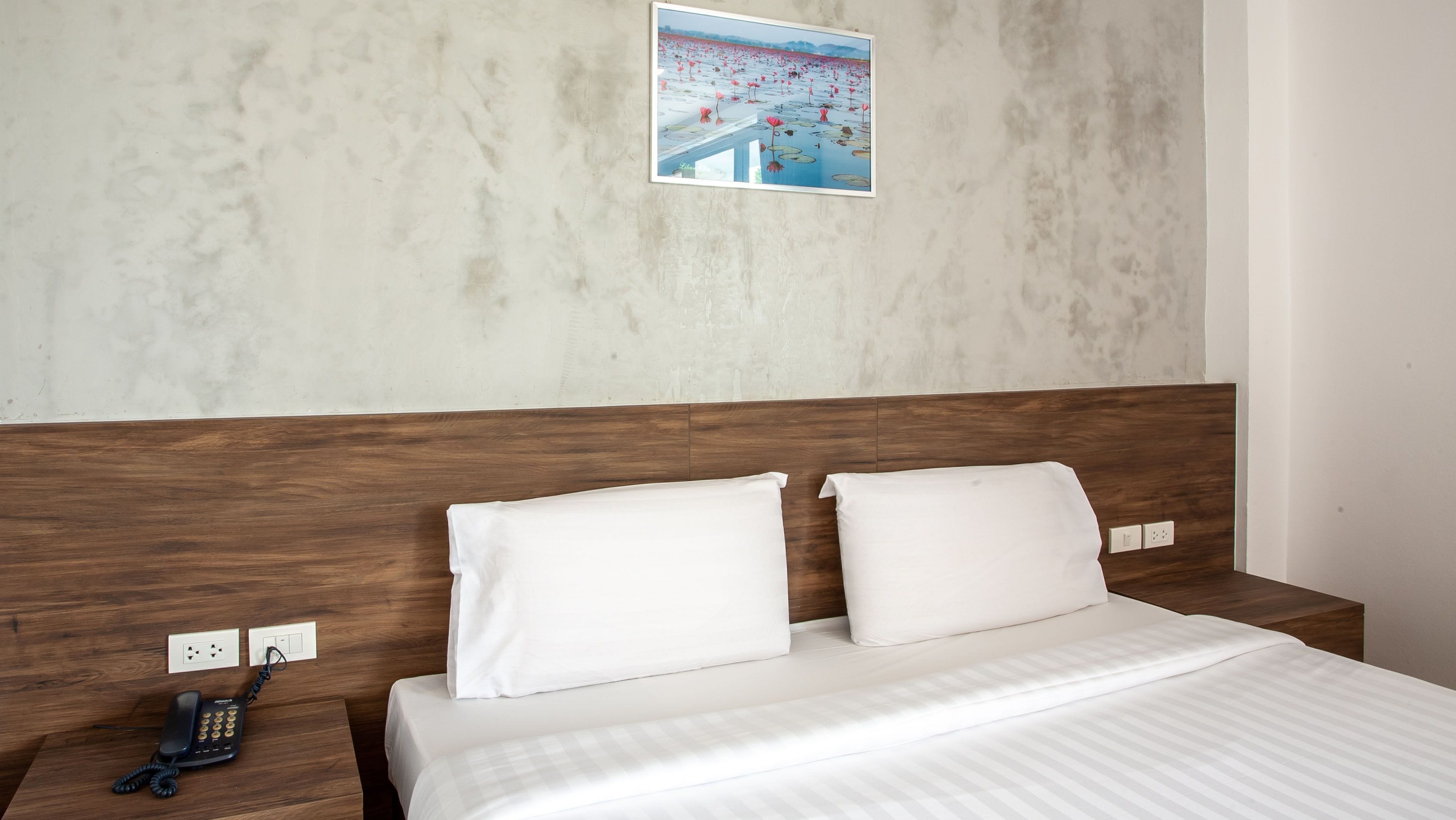 luxury triple room | 1 bedroom, blackout curtains, free wifi, bed sheets