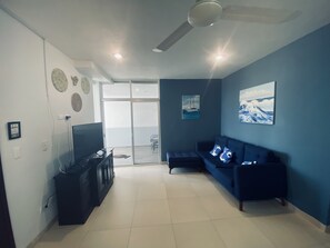 Deluxe Apartment | Living area | Flat-screen TV - AMA Yucatan (Progreso)