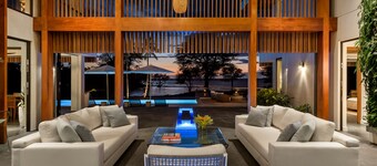 BRAND NEW BEACHFRONT RESORT HOME 2 Hektar mit Pool, Tennis, Volleyball, mehr