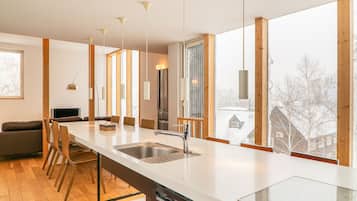 Sekka Ni 3 | Private kitchen | Fridge, microwave, oven, stovetop