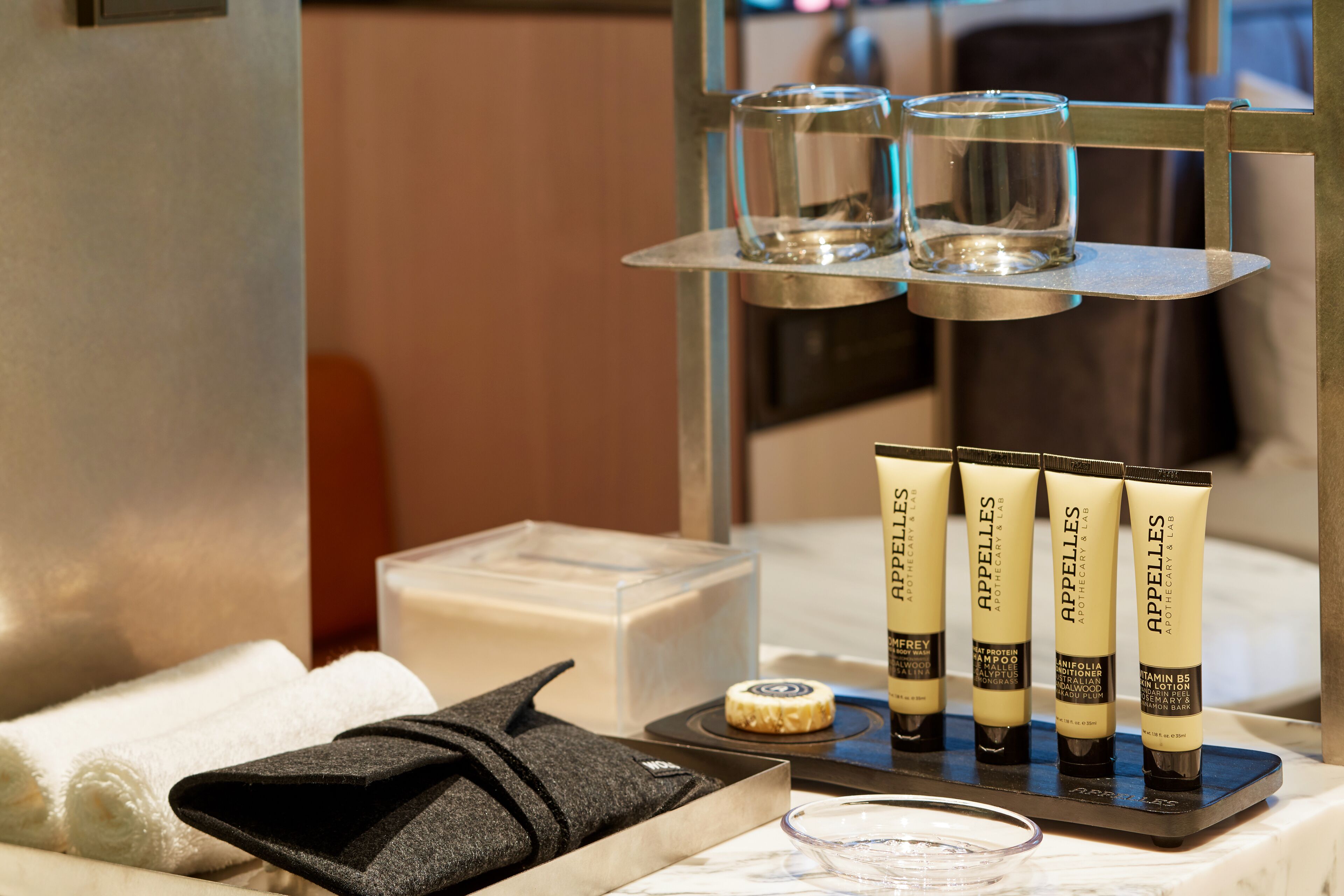 platinum suite with window | room amenity