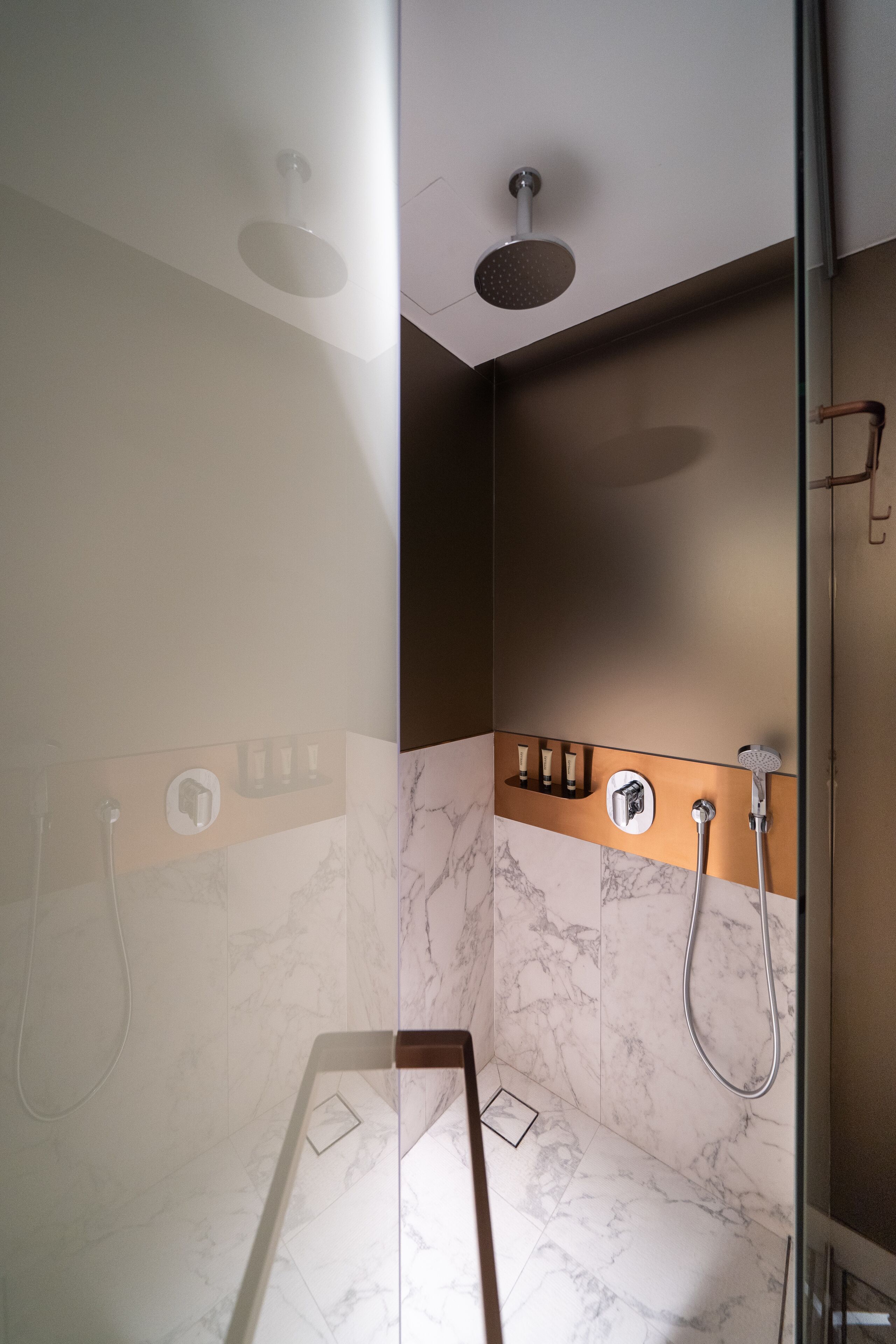 copper king without window | bathroom shower