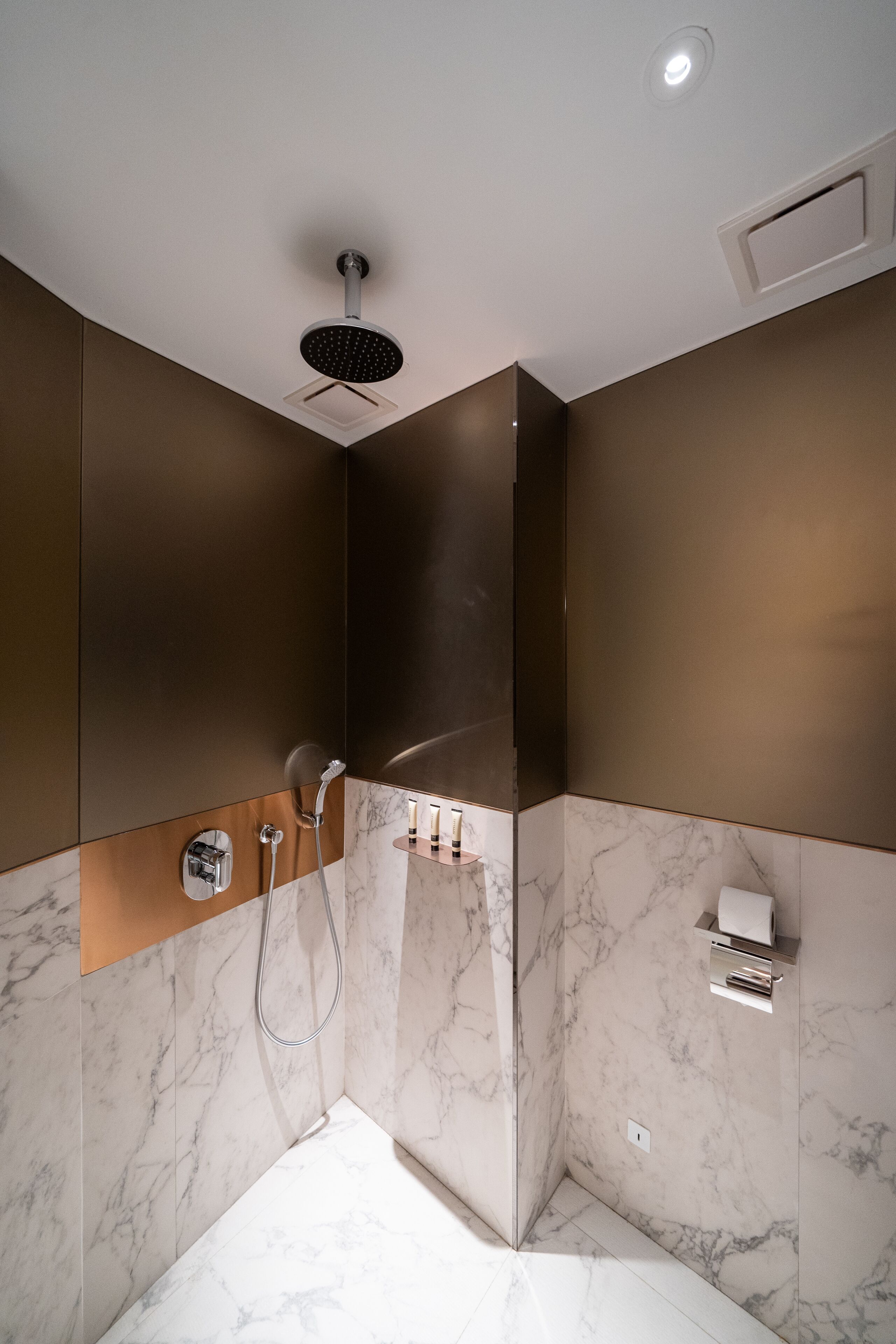 copper queen without window | bathroom shower