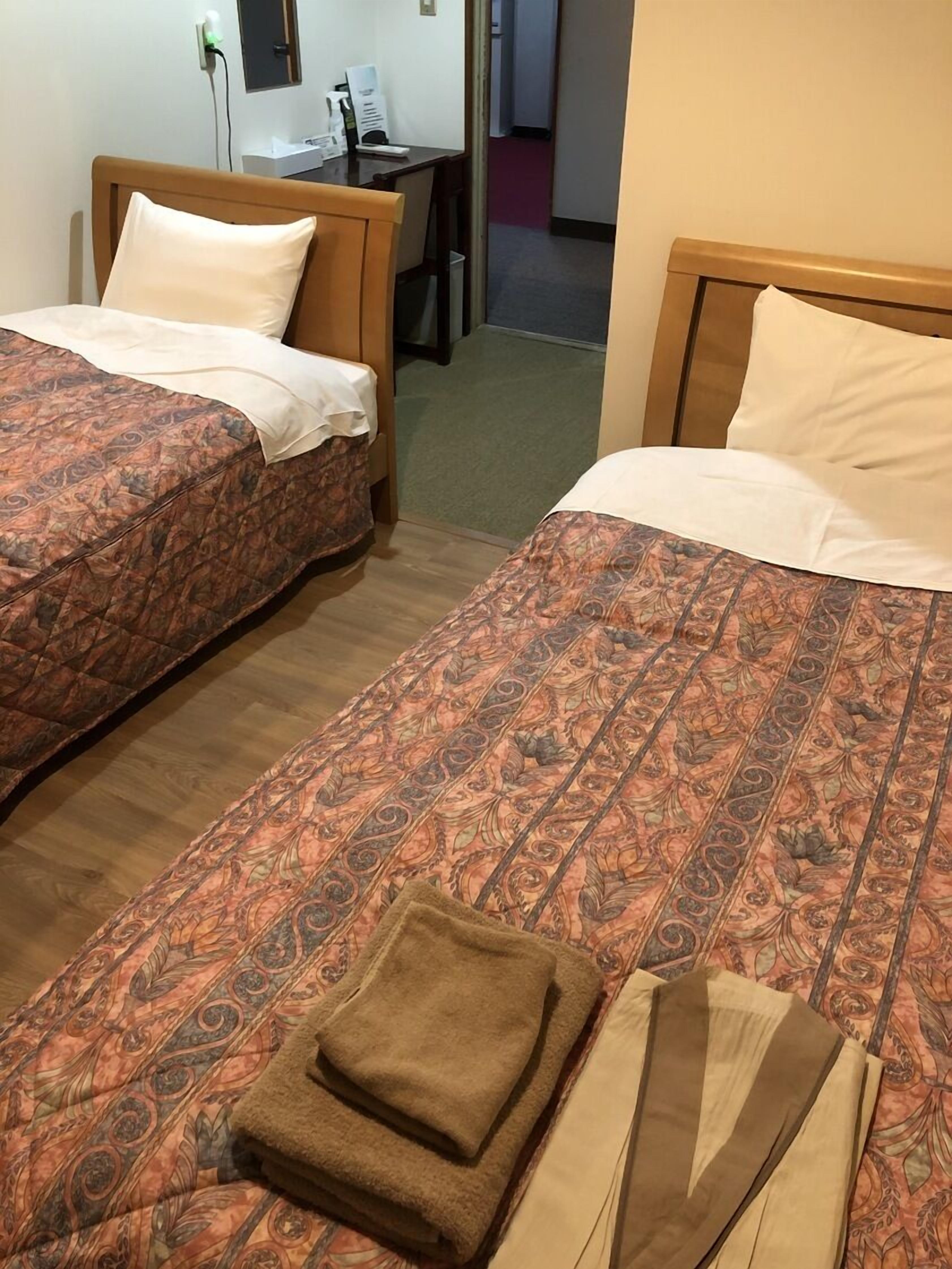 Free WiFi, bed sheets