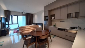 Deluxe-Suite (Family High Zone) | Eigene Küche