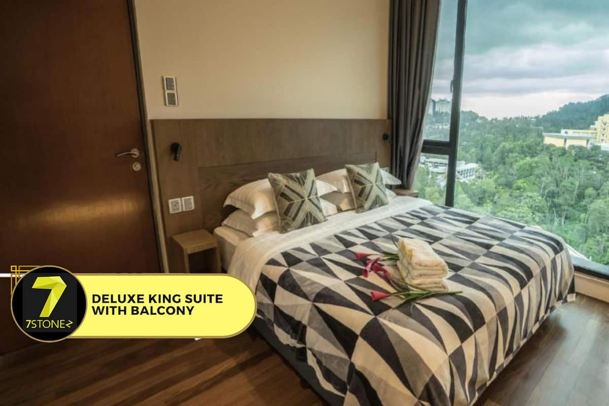 Deluxe King Suite with Balcony