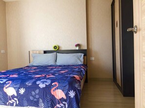 1 bedroom, WiFi - Condo near Central Festival Chiang Mai (Nong Pa Khrang Sub-district)