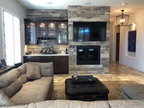 TV, fireplace, stereo