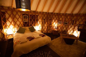 Suite Luxe (with Private Facilities) | Rideaux occultants, Wi-Fi gratuit, draps fournis