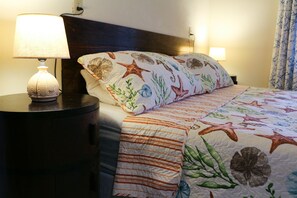 2 bedrooms, in-room safe, iron/ironing board, free WiFi