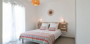 2 bedrooms, iron/ironing board, travel crib, free WiFi