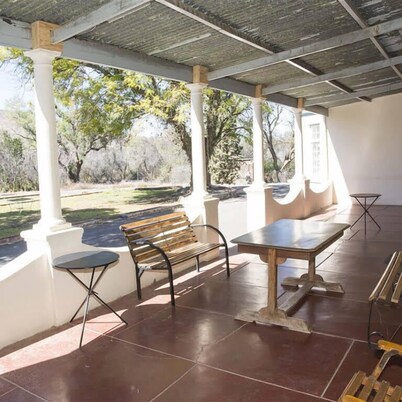 Roode Bloem Farm House