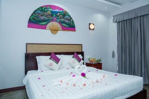 Premium bedding, in-room safe, desk, blackout drapes - VIGU Angkor Hotel (Siem Reap)