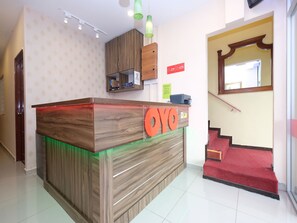 Reception - OYO 44029 Tudor Home Inn (Brinchang)